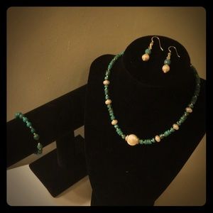 Turquoise and Freshwater Pearls Jewelry Set